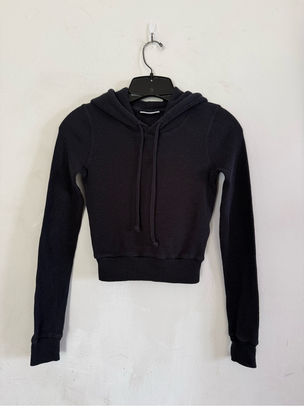 Aritzia TNA Womens Black Waffle Knit Hooded Cropped Athletic Pullover, Size XXS